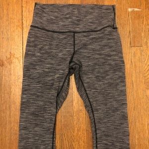 Lululemon Wunder Under Tight Cropped leggings